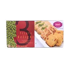Karachi Bakery Triple Delight Fruit Biscuit With Osmania And Green Pista 600 g